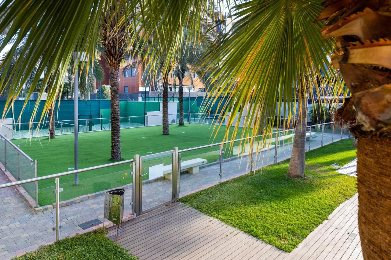 Apartamento Forum-Ciencias Con Piscina, Gym & Parking Гранада Екстериор снимка